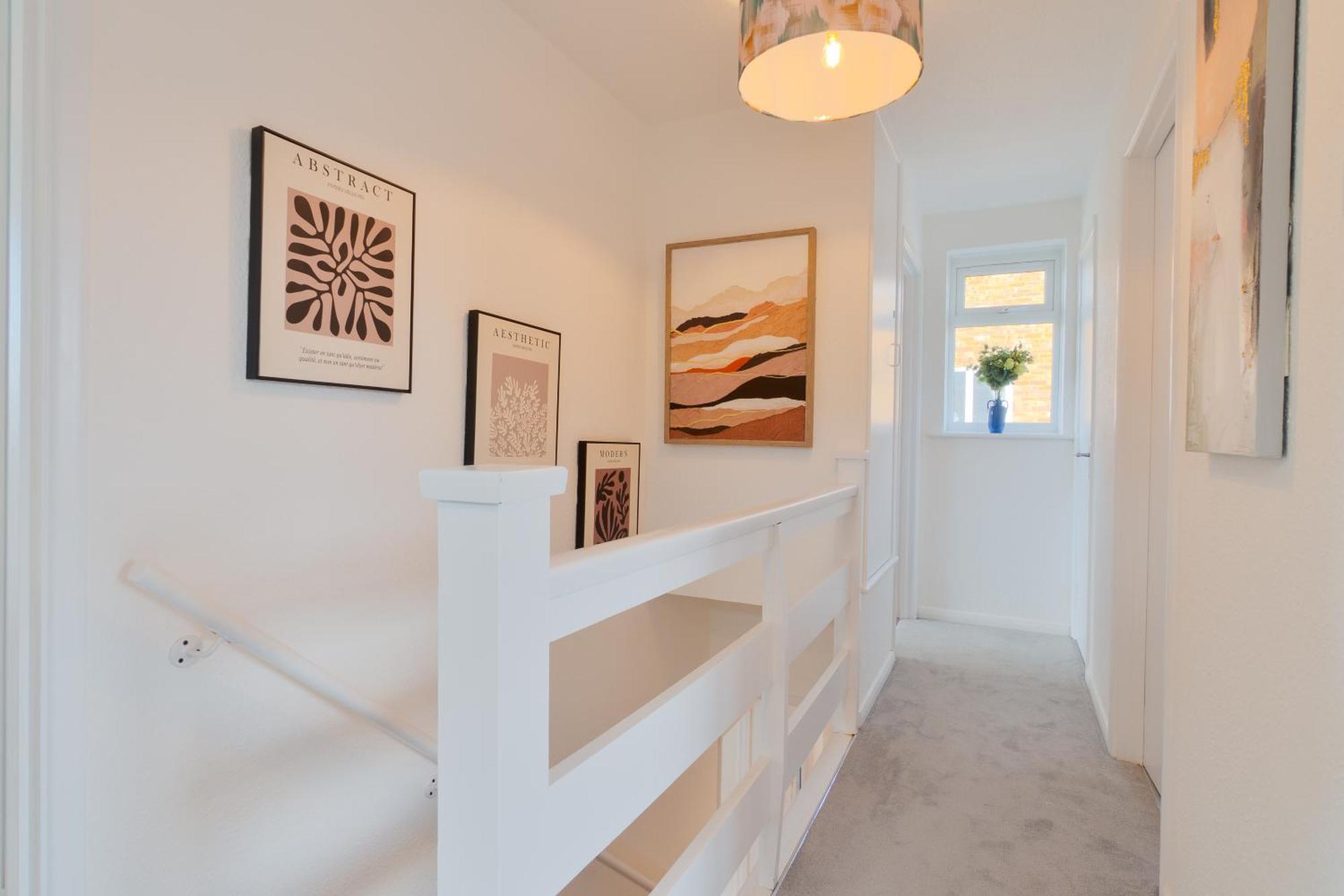 Stylish 4 Bedroom Spacious Retreat With Parking - Sleeps 10 - Families & Contractors Canterbury Exterior photo